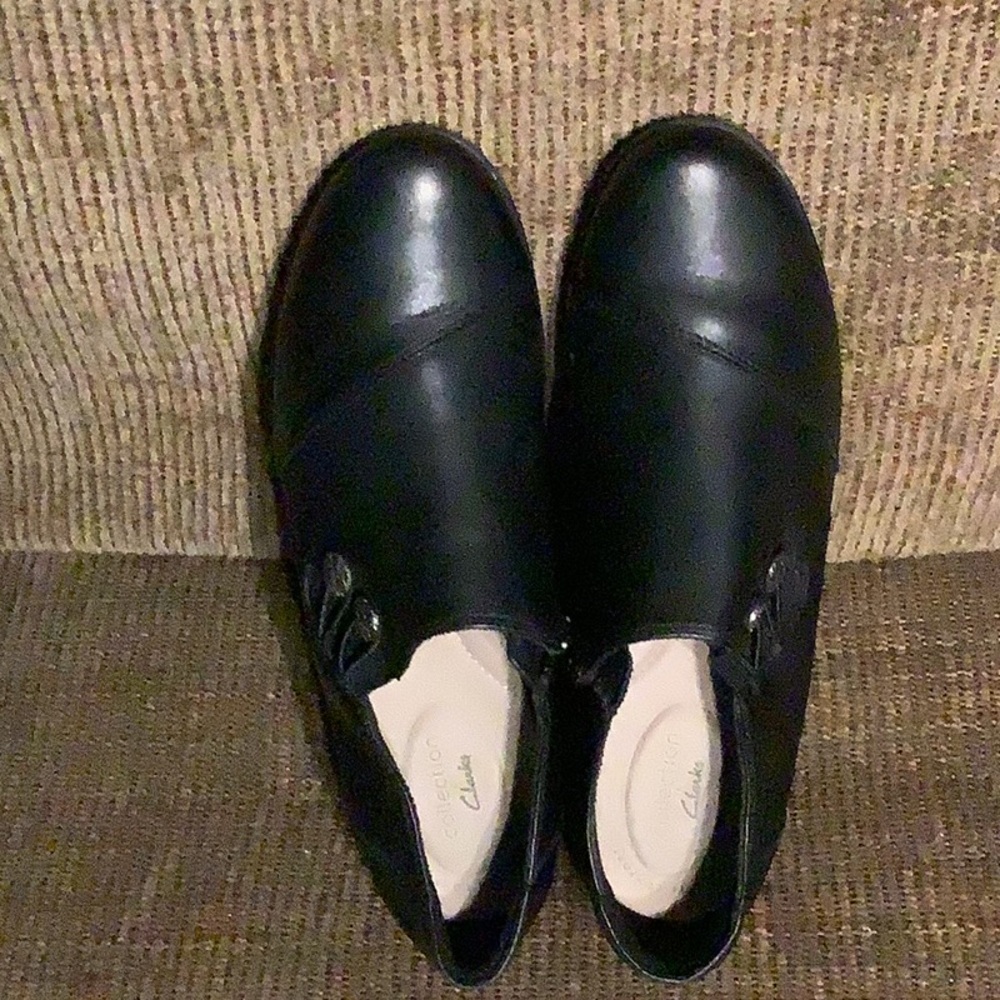 Clark’s Ultimate Comfort Black ankle boots, size 8.5M - Picture 2 of 7